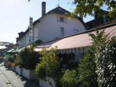 Logis Auberge Des Vieux Chenes Malemort ภายนอก รูปภาพ