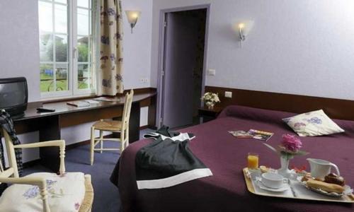 Logis Auberge Des Vieux Chenes Malemort ภายนอก รูปภาพ